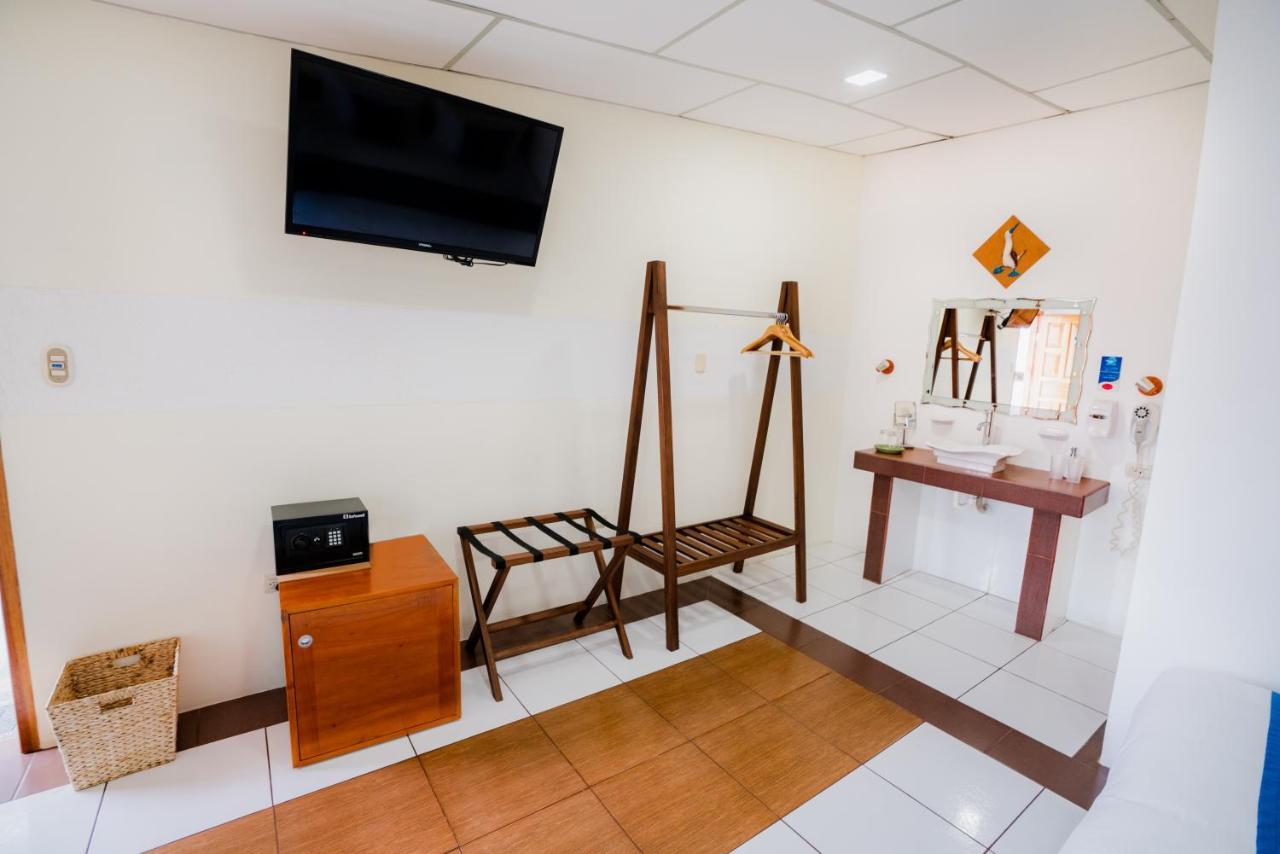 Hotel Palace Galapagos Puerto Ayora  Ngoại thất bức ảnh