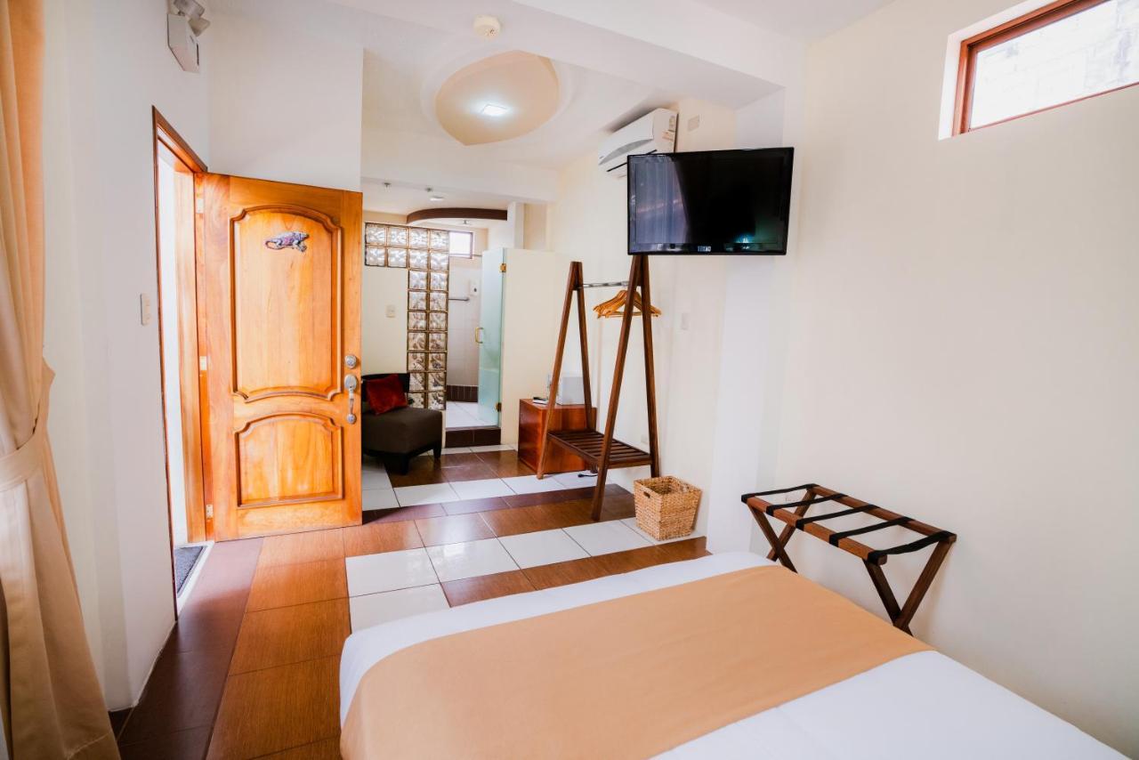 Hotel Palace Galapagos Puerto Ayora  Ngoại thất bức ảnh
