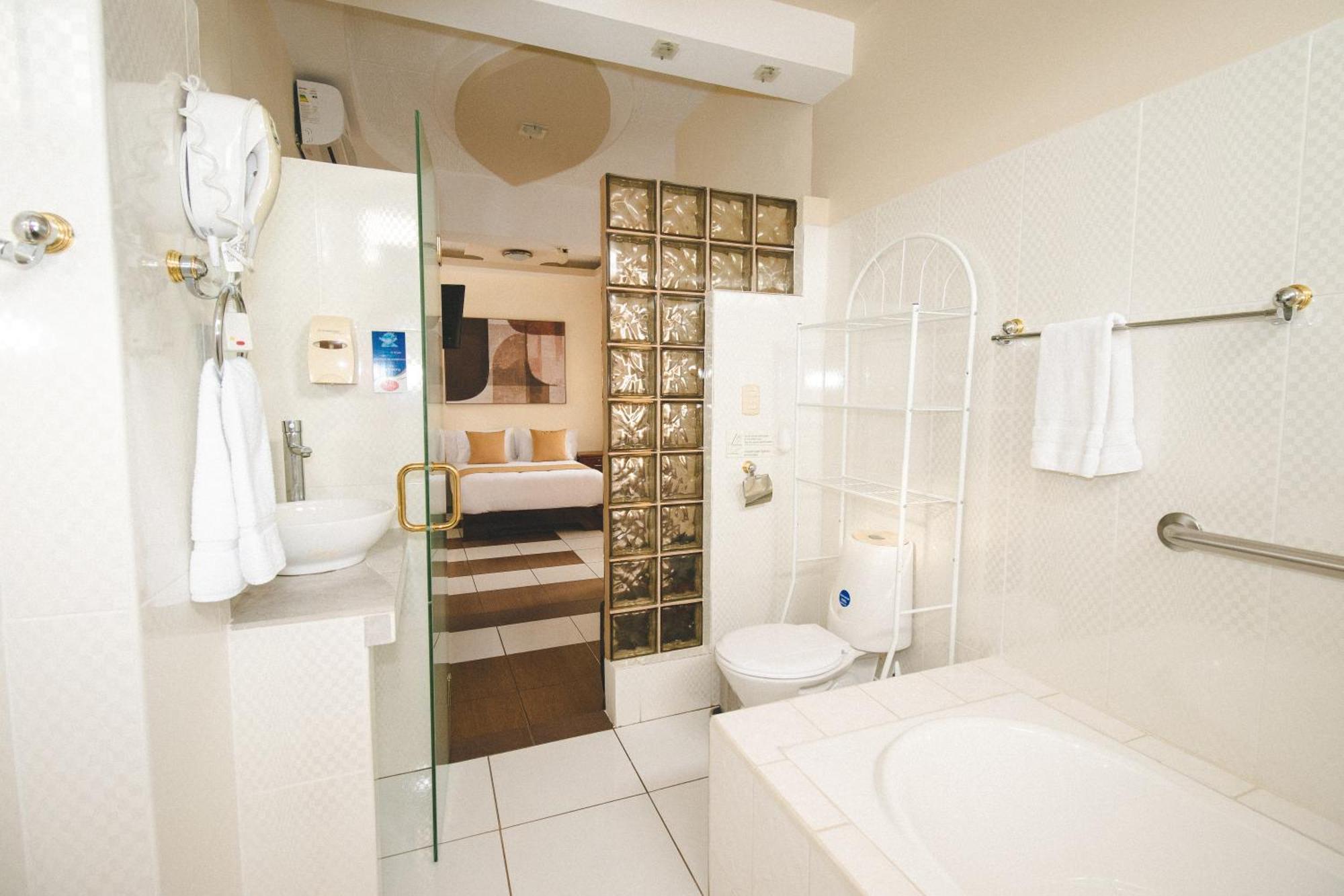 Hotel Palace Galapagos Puerto Ayora  Ngoại thất bức ảnh