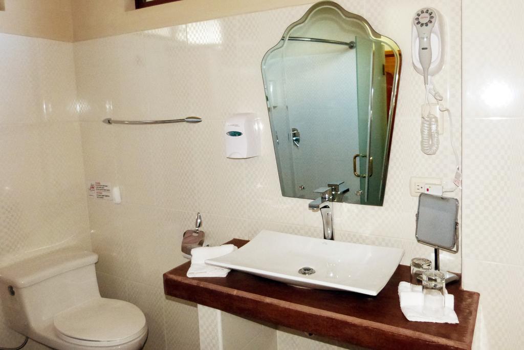 Hotel Palace Galapagos Puerto Ayora  Phòng bức ảnh